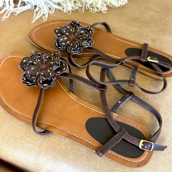 Madden Girl sandals - Picture 1 of 3